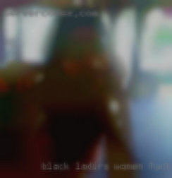 Black ladirs women fucking with amimals.